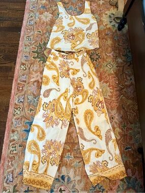 Magaschoni White & Gold Paisley Wide-Leg Set